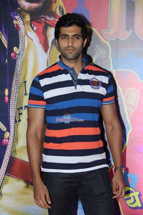 Arshad Warsi, Amit Sadh, Aditi Rao Hydari, Huma Qureshi, Amrita Puri among other bolly celebs at the screening of film 'Guddu Rangeela'