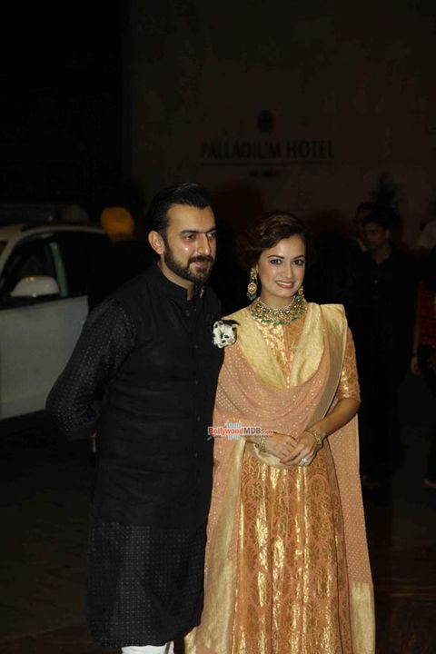Amitabh Bachchan, Kangana Ranaut, Alia Bhatt, Sonam Kapoor, Shraddha Kapoor among Bollywood Celebs at Shahid-Mira's Wedding Reception