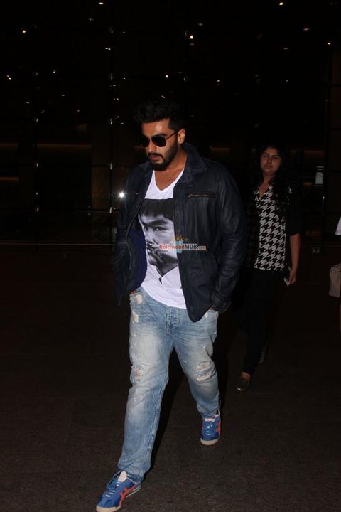 Hrithik Roshan, Anushka Sharma, Arjun Kapoor Snapped on Arrival from IIFA 2015