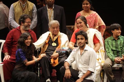 Ranbir Kapoor, Saif Ali Khan, Amitabh Bachchan, Hema Malini, Rekha, Rishi Kapoor among celebs at Presentation of 'Dadasaheb Phalke Award' to legendary veteran actor Shashi Kapoor