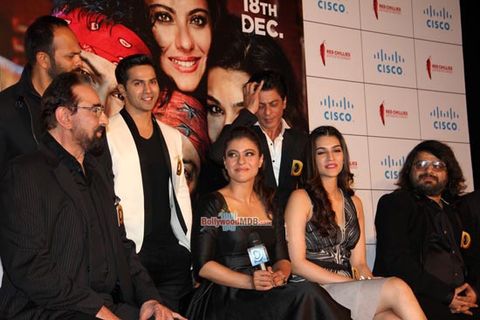 Shah Rukh Khan, Kajol, Varun Dhawan, Kriti Sanon among other celebs at Trailer Launch of 'Dilwale'