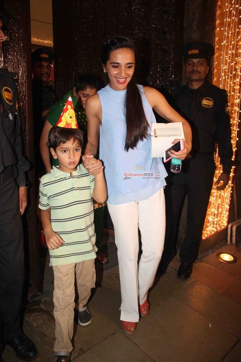 Bollywood Celebs at Aaradhya Bachchan's birthday party