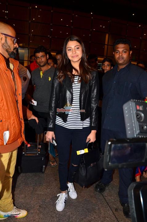 Anushka Sharma snapped on arrival at Mumbai International Airport