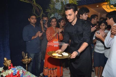 Bollywood Celebs snapped celebrating Ganesh Festival 2015