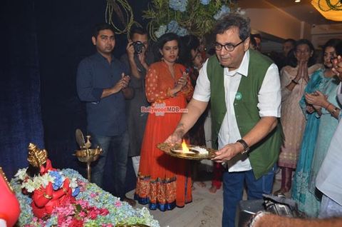 Bollywood Celebs snapped celebrating Ganesh Festival 2015