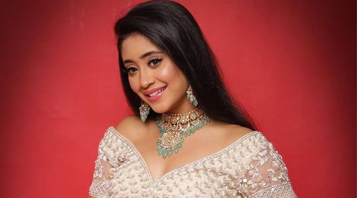Shivangi Joshi looking forward to playing grown-up Anandi on Colors’ Balika Vadhu 2