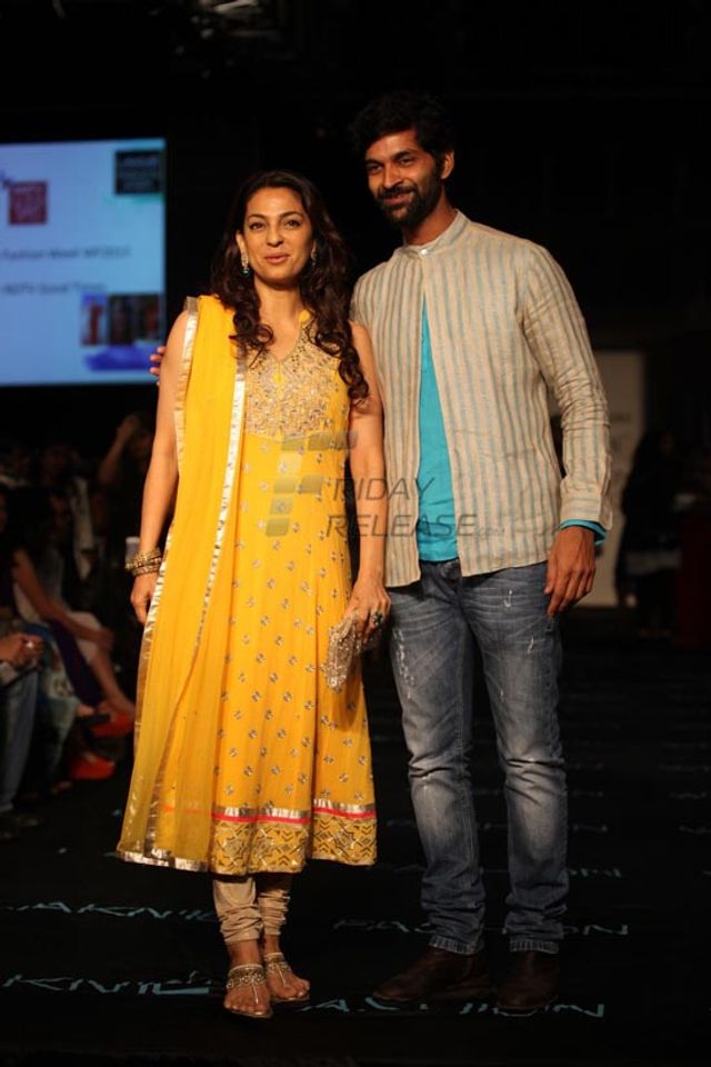 Bolly Celebs at Designer Anita Dongre\'s show at the LFW Winter Festive 2013
