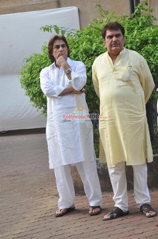 Bollywood Celebs at the condolence meeting of Farooq Sheikh