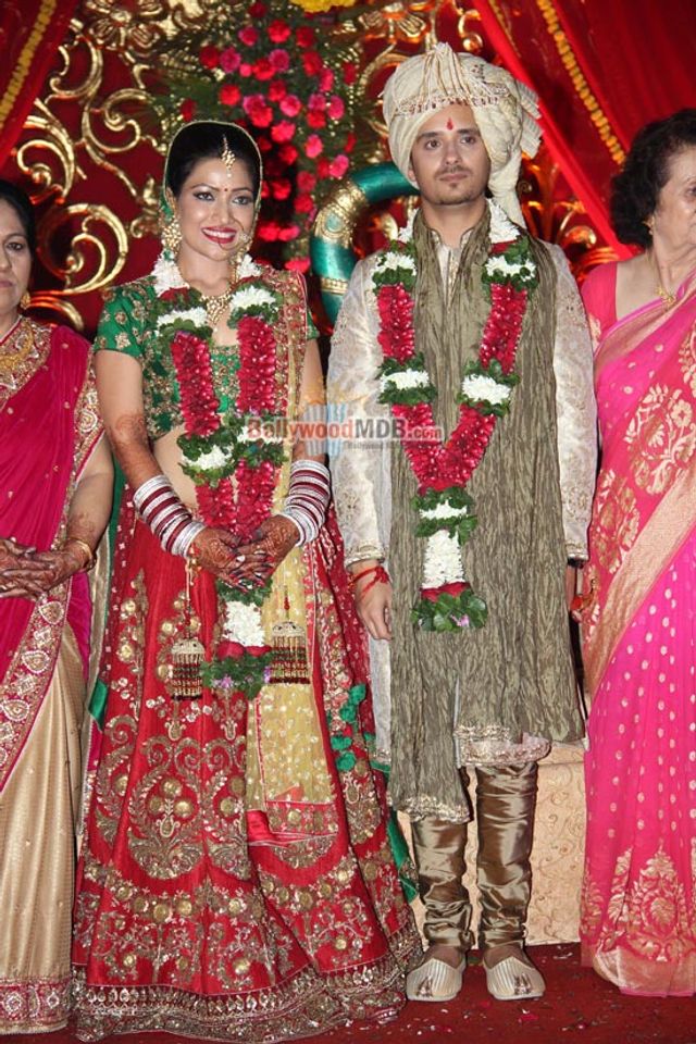 Bolly Celebs at Amita Pathak & Raghav Sachar\'s wedding reception
