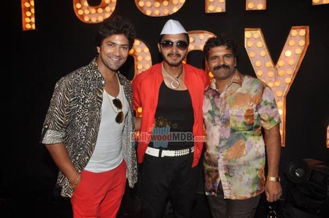 Bolly Celebs at the promotional song shoot of Marathi film Poshter Boyz