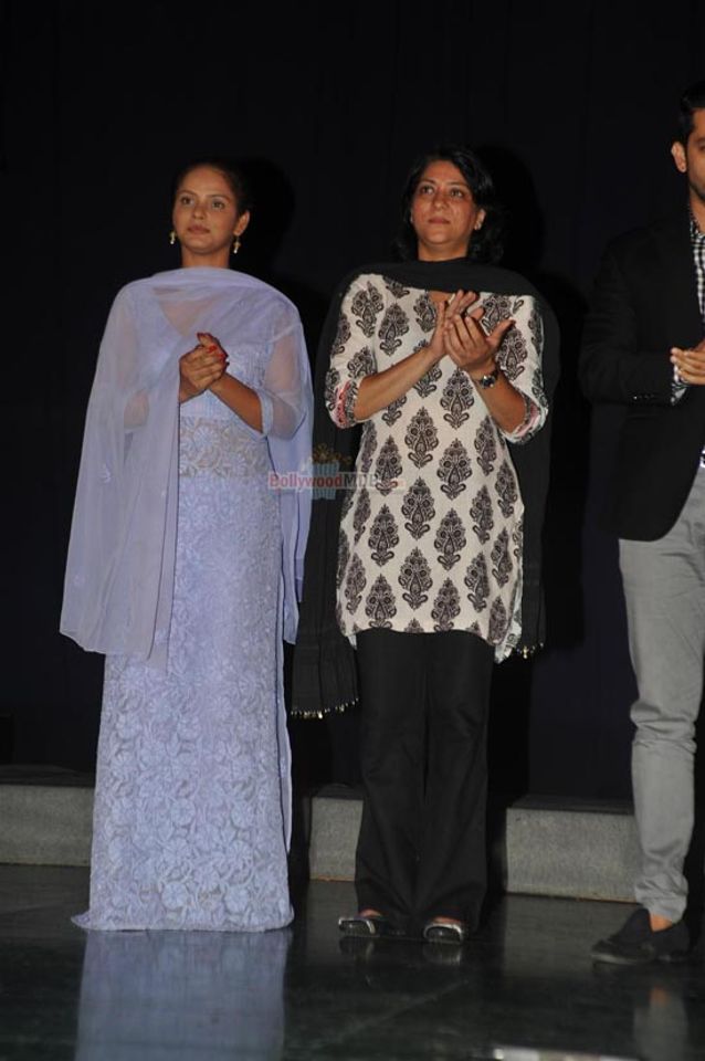 Bolly Celebs at Neetu Chandra\'s play \'Umrao\' for fund raise to support & create breast cancer awareness for Cancer Patients Aid Association