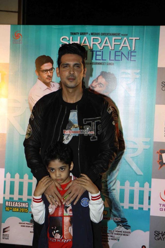 Bolly Celebs at the premiere of film 'Sharafat Gayi Tel Lene'