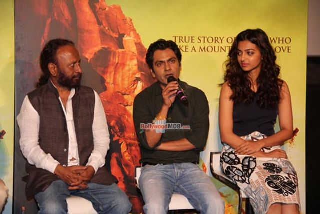 Nawazuddin Siddiqui, Radhika Apte and Ketan Mehta at the Trailer Launch of 'Manjhi The Mountain Man'