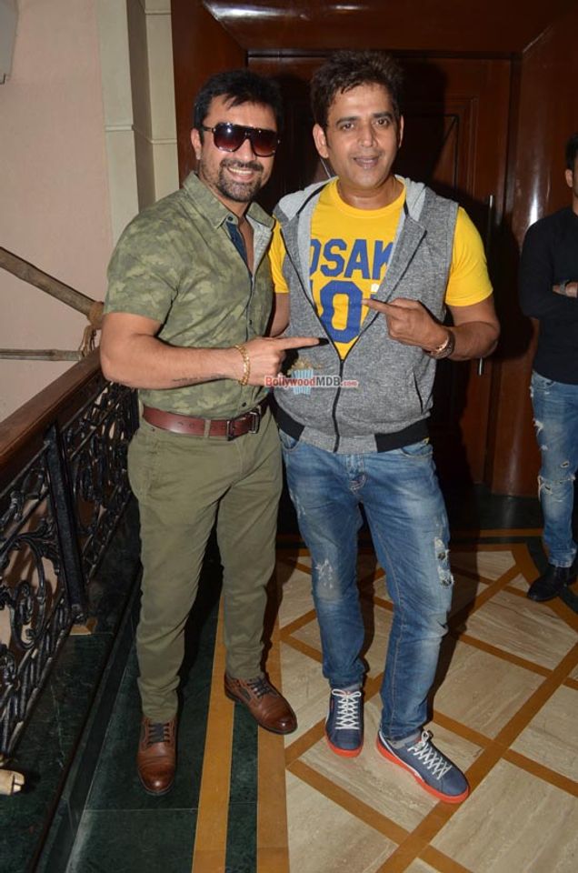 Ravi Kishan and Ajaz Khan at Kalini Mini Marathon press meet