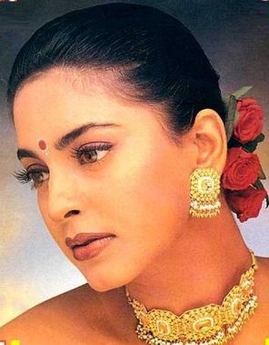 Juhi Chawla Photo