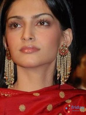 Sonam Kapoor Photo
