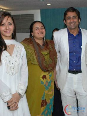 Nausheen Ali Sardar Photo