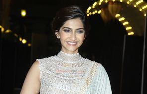 Sonam Kapoor Photo