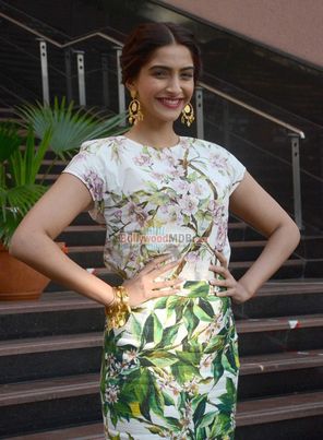 Sonam Kapoor Photo