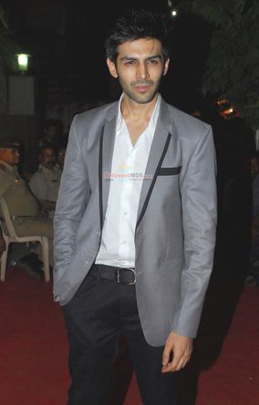Kartik Aaryan Photo