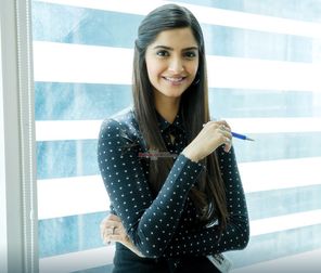 Sonam Kapoor Photo