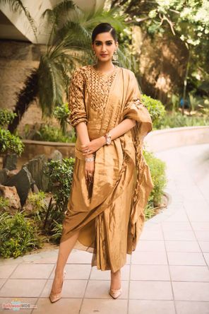 Sonam Kapoor Photo