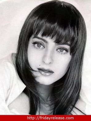 Juhi Chawla Photo