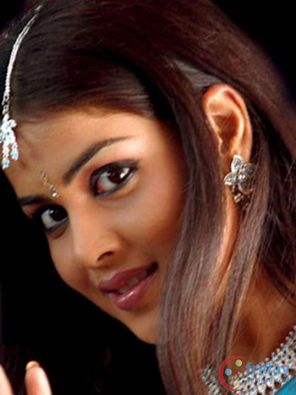 Genelia D'Souza Photo