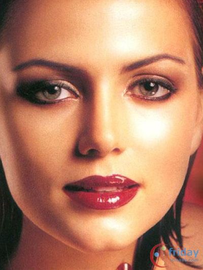 Yana Gupta Photo