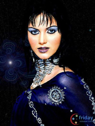 Yana Gupta Photo