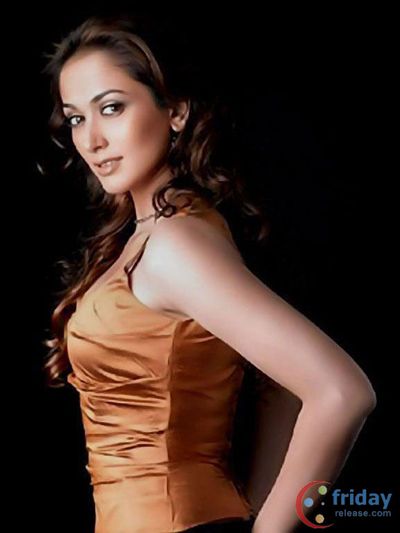 Gayatri Joshi Photo