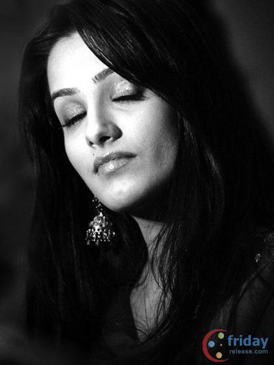 Anita Hassanandani Photo