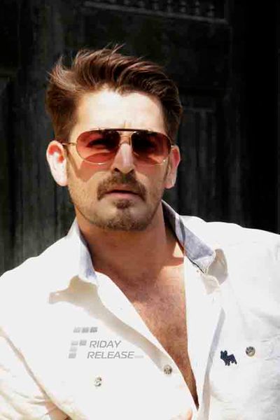 Neil Nitin Mukesh Photo