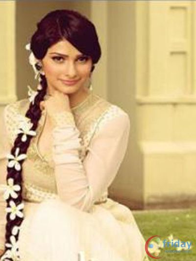 Prachi Desai Photo