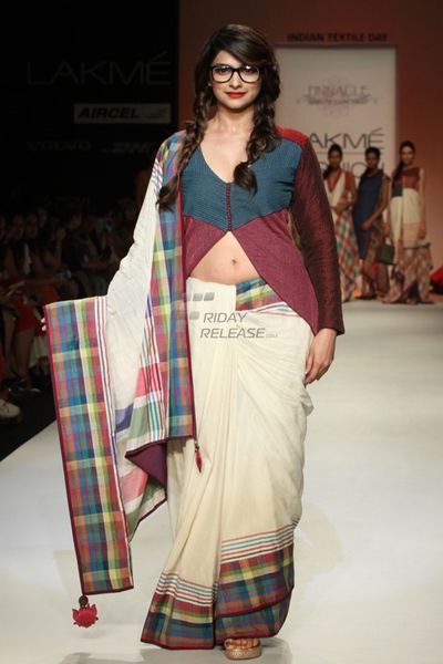 Prachi Desai Photo