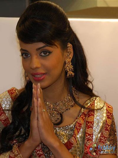 Mugdha Godse Photo