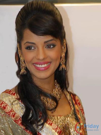 Mugdha Godse Photo
