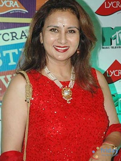 Poonam Dhillon Photo