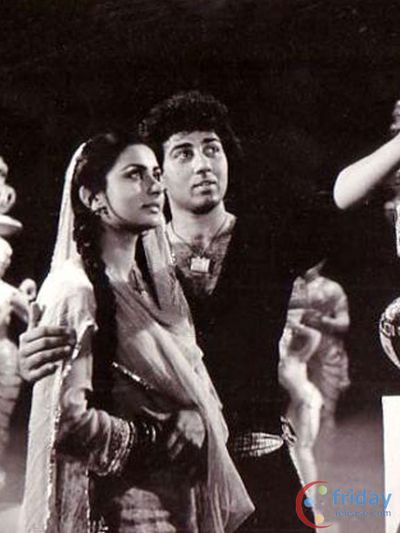 Poonam Dhillon Photo