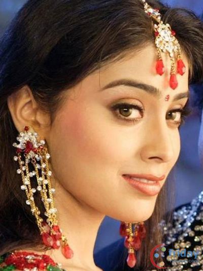 Shriya Saran Photo