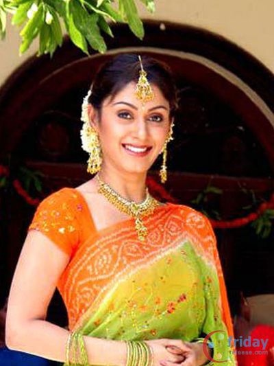 Manjari Phadnis Photo