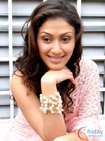 Manjari Phadnis Photo