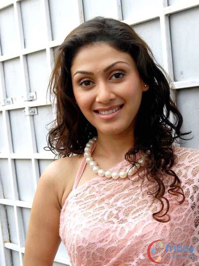 Manjari Phadnis Photo