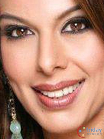 Pooja Bedi Photo