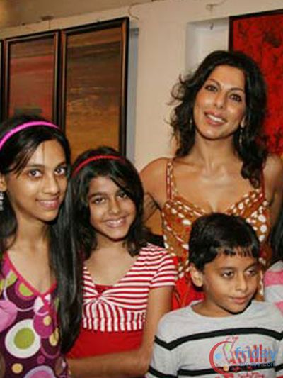 Pooja Bedi Photo