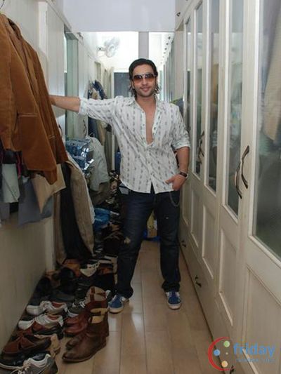 Adhyayan Suman Photo