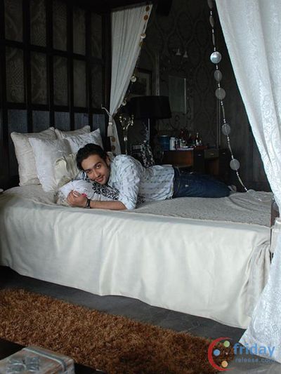 Adhyayan Suman Photo