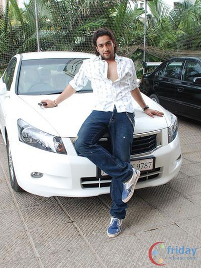 Adhyayan Suman Photo