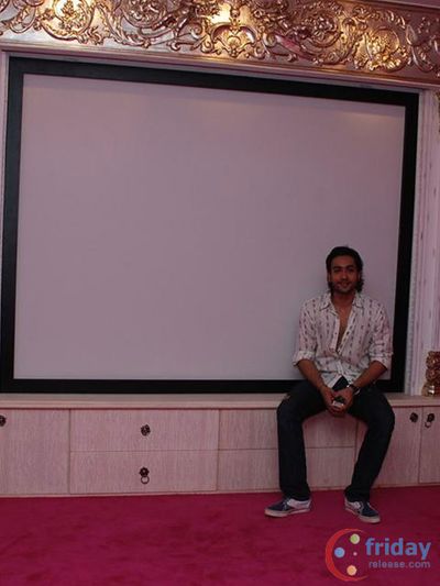 Adhyayan Suman Photo