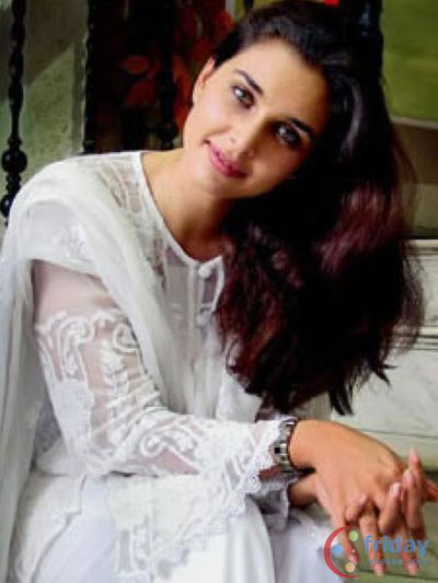 Lisa Ray Photo